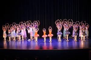 Zaključna prireditev plesnih delavnic ViaggioDanza v Avditoriju Portorož 4